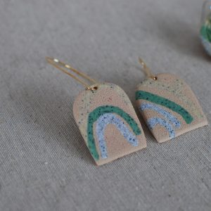 Natural and asymmetric Arch