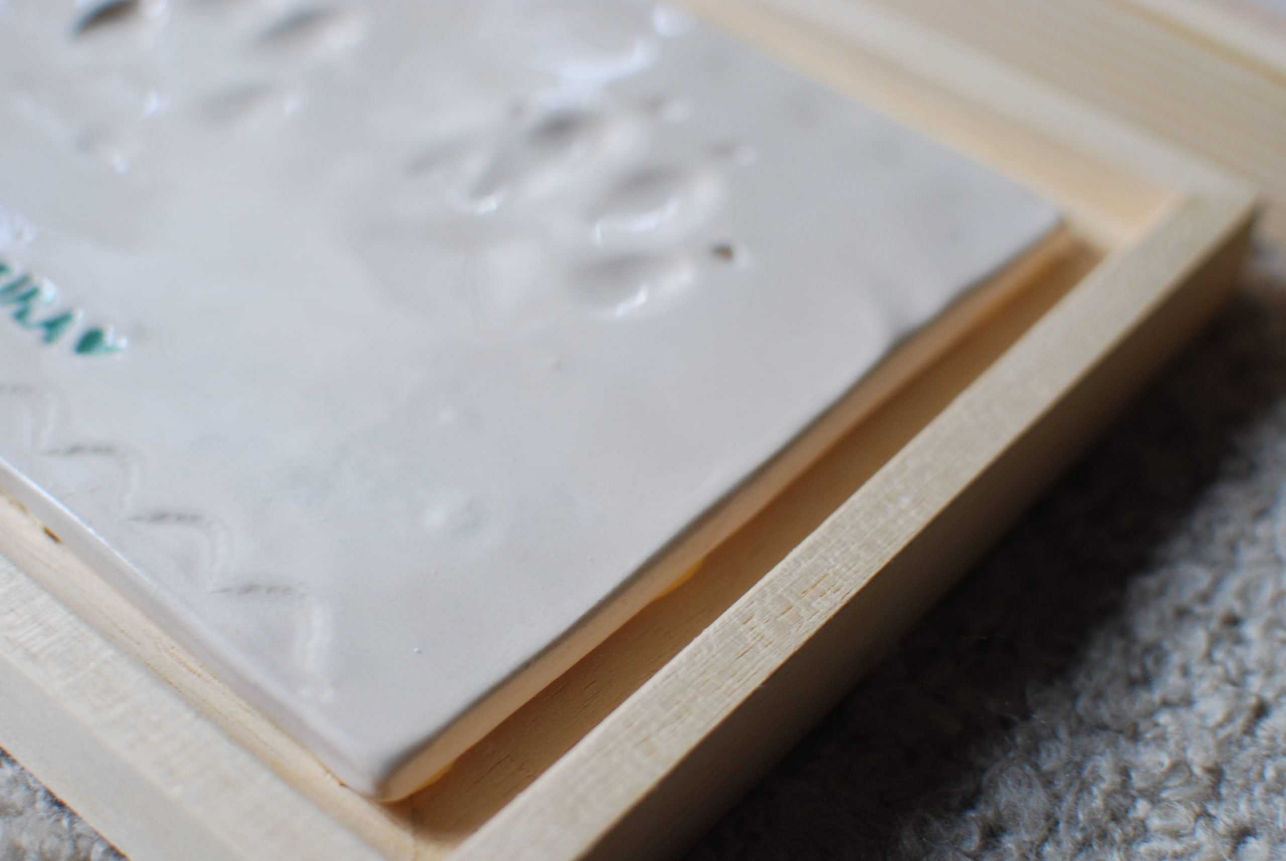 Azulejo con huellitas de bebé o mascota - Imagen 2